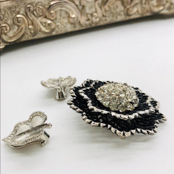 Vintage Rhinestone Brooch & Signed Earrings - Picture 6 of 8